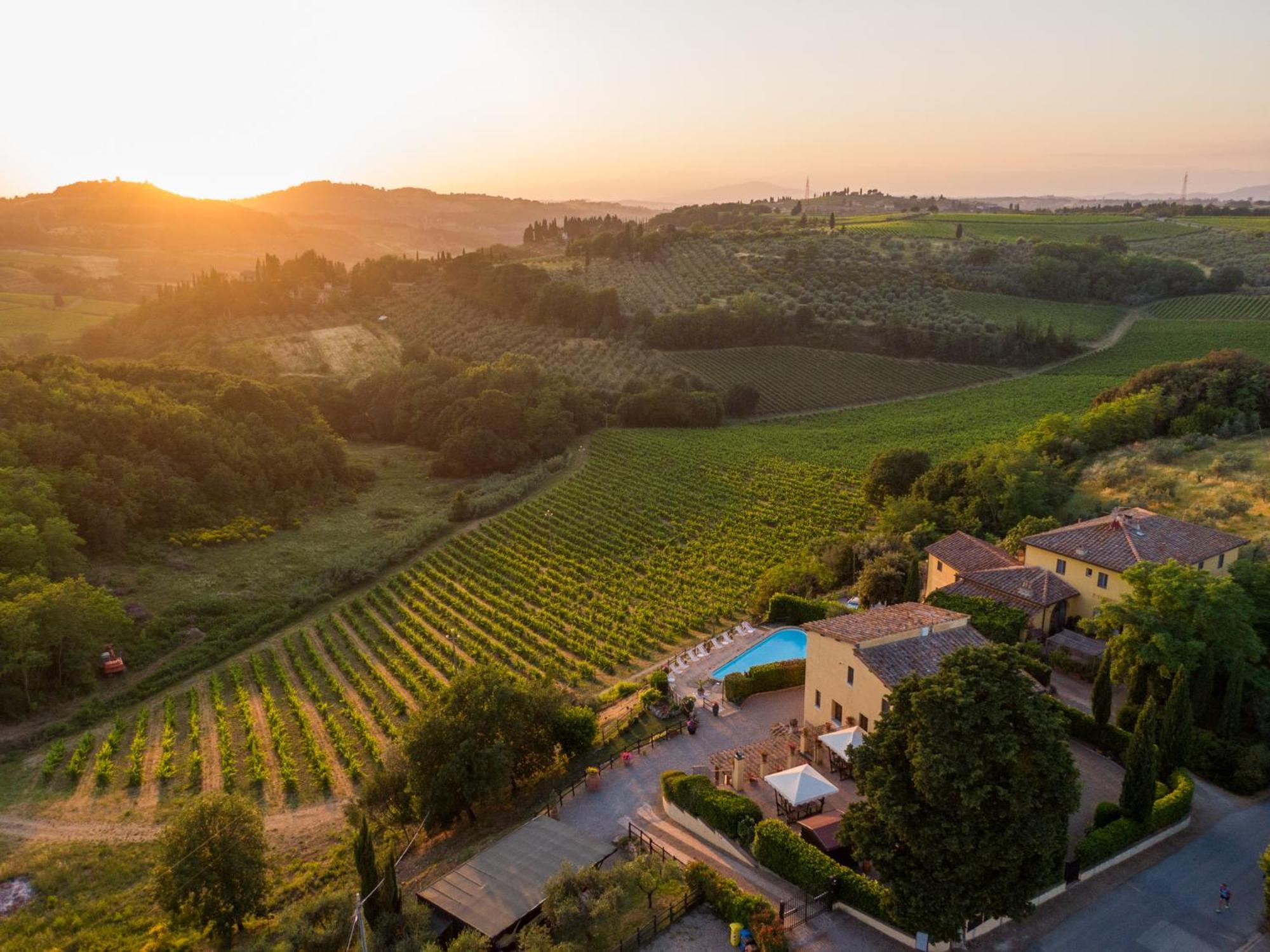 Podere Vergianoni Con Piscina E Vista Mozzafiato Tavarnelle Val di Pesa Luaran gambar